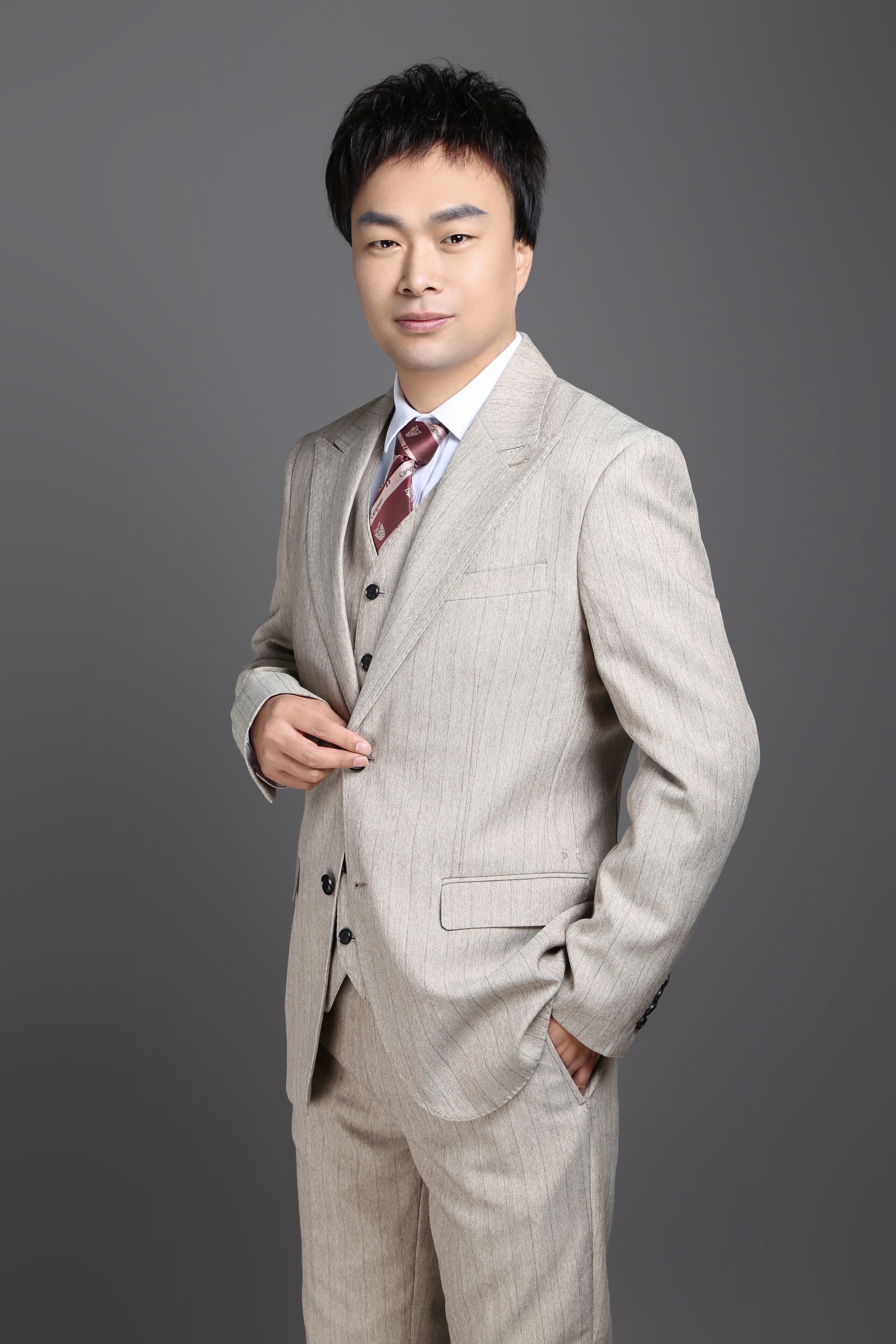 穆宣玖 · 上海颜容商贸创始人